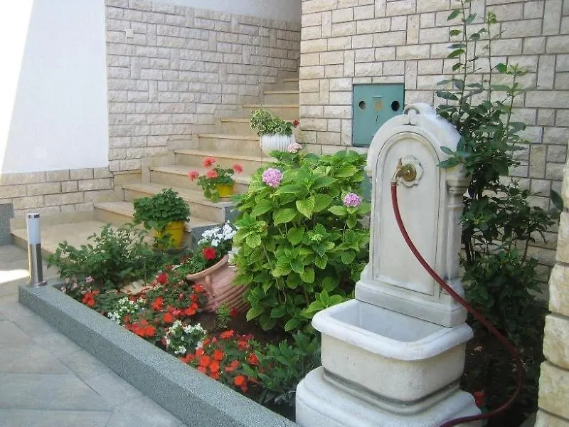 Apartment Villa Gorana Valdebek